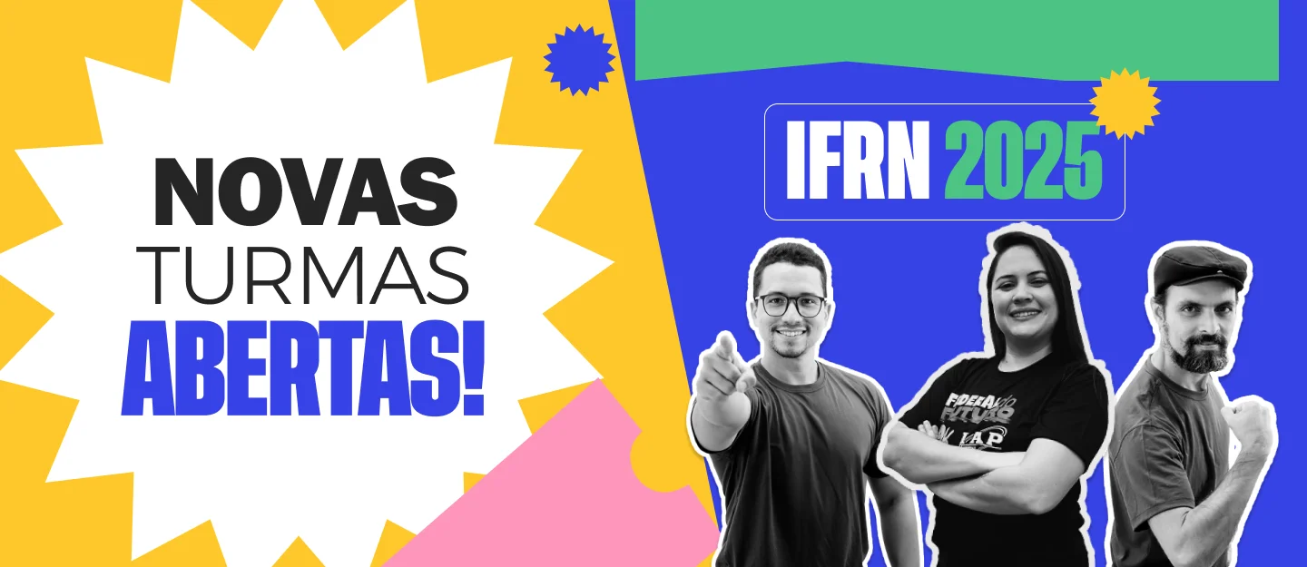 Banner da plataforma do IAP IFRN Online, na esquerda da imagem está escrito 'Turmas IFRN 2024', no meio da imagem estão os professores do IAP IFRN Online junto com 2 textos, o primeiro 'Mais de 3.300 aprovados' e 'A equipe mais especializada do RN'
